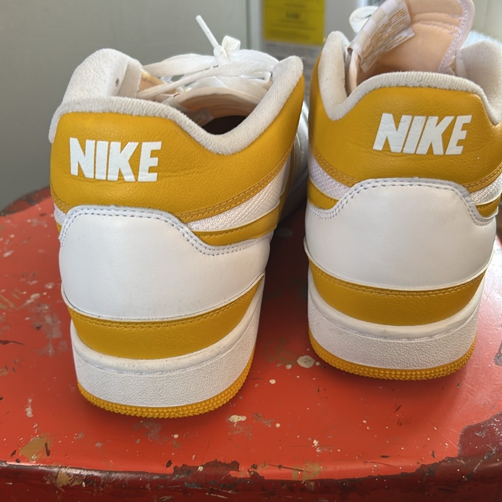 Nike White and Gold Athletic Shoes - Picture 2 of 3
